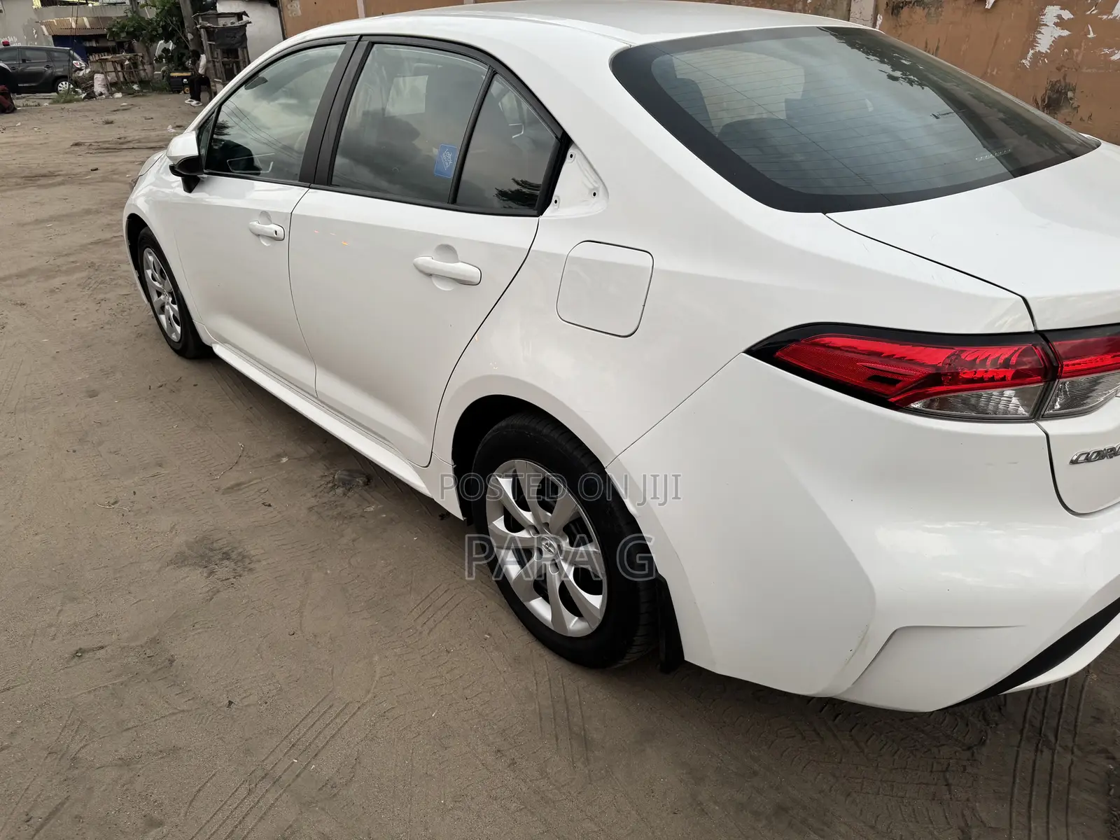 Toyota Corolla LE 2021 White