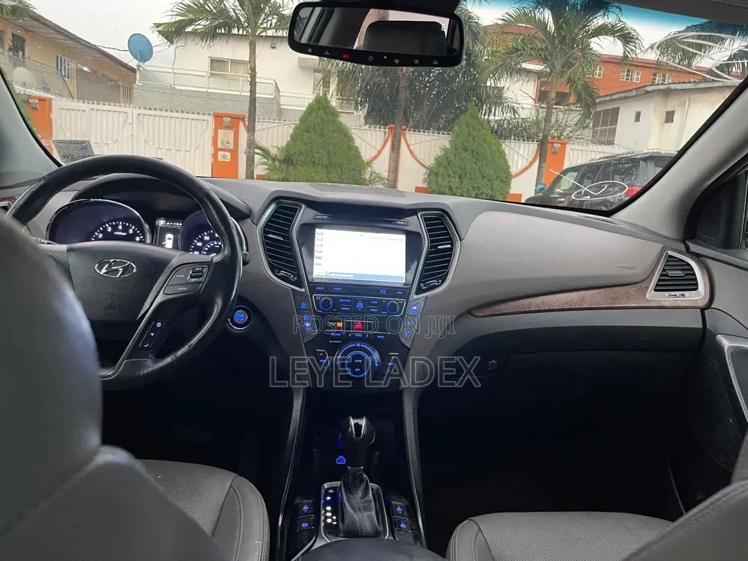 Hyundai Santa Fe Limited Ultimate AWD 2017 Silver