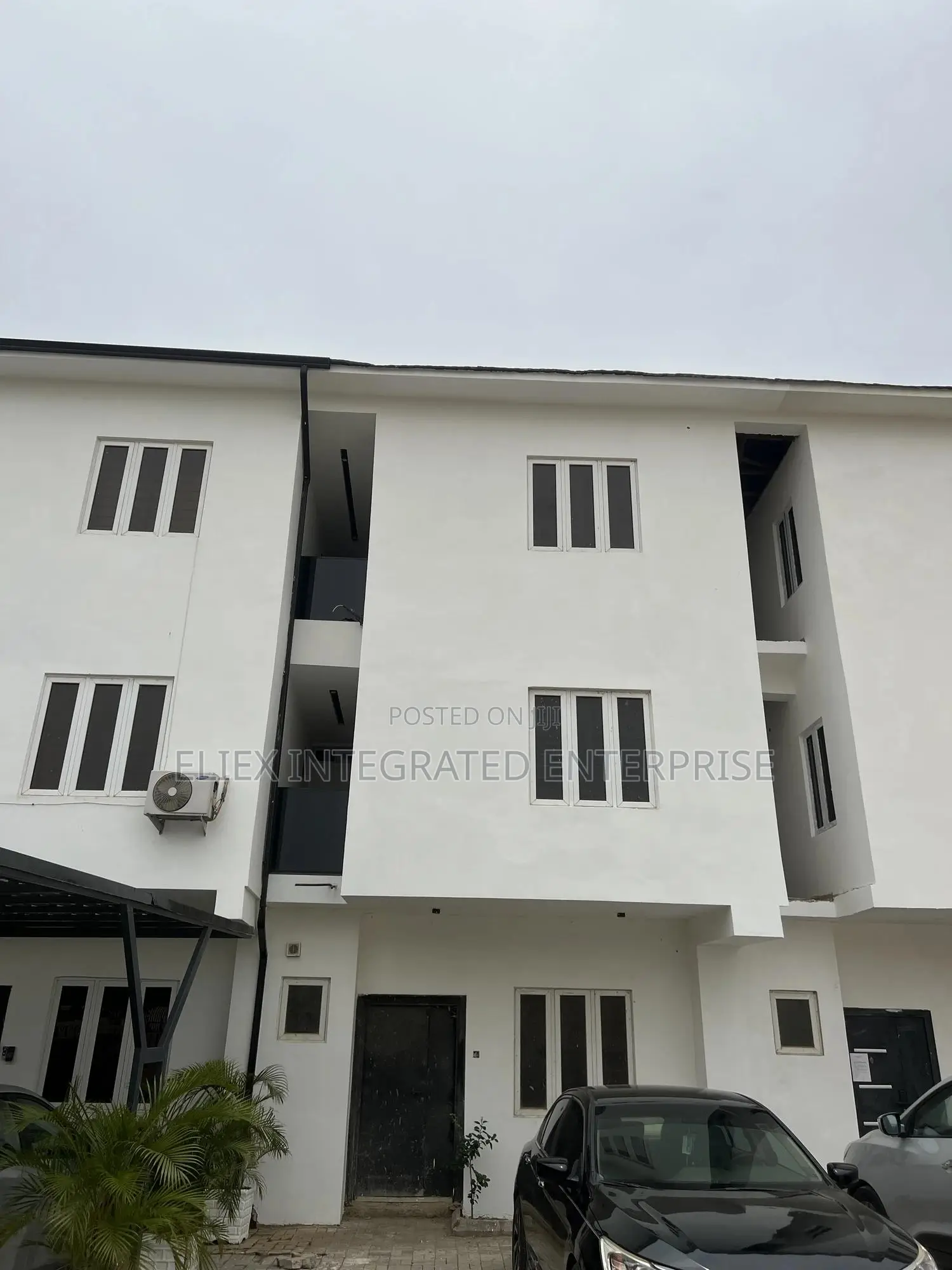 5bdrm Townhouse / Terrace in Asokoro Main for rent
