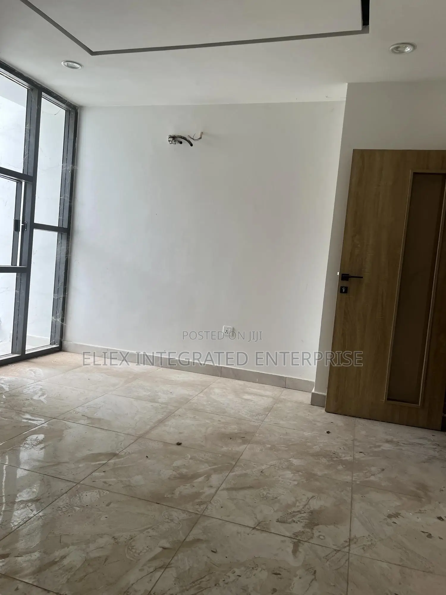 5bdrm Townhouse / Terrace in Asokoro Main for rent