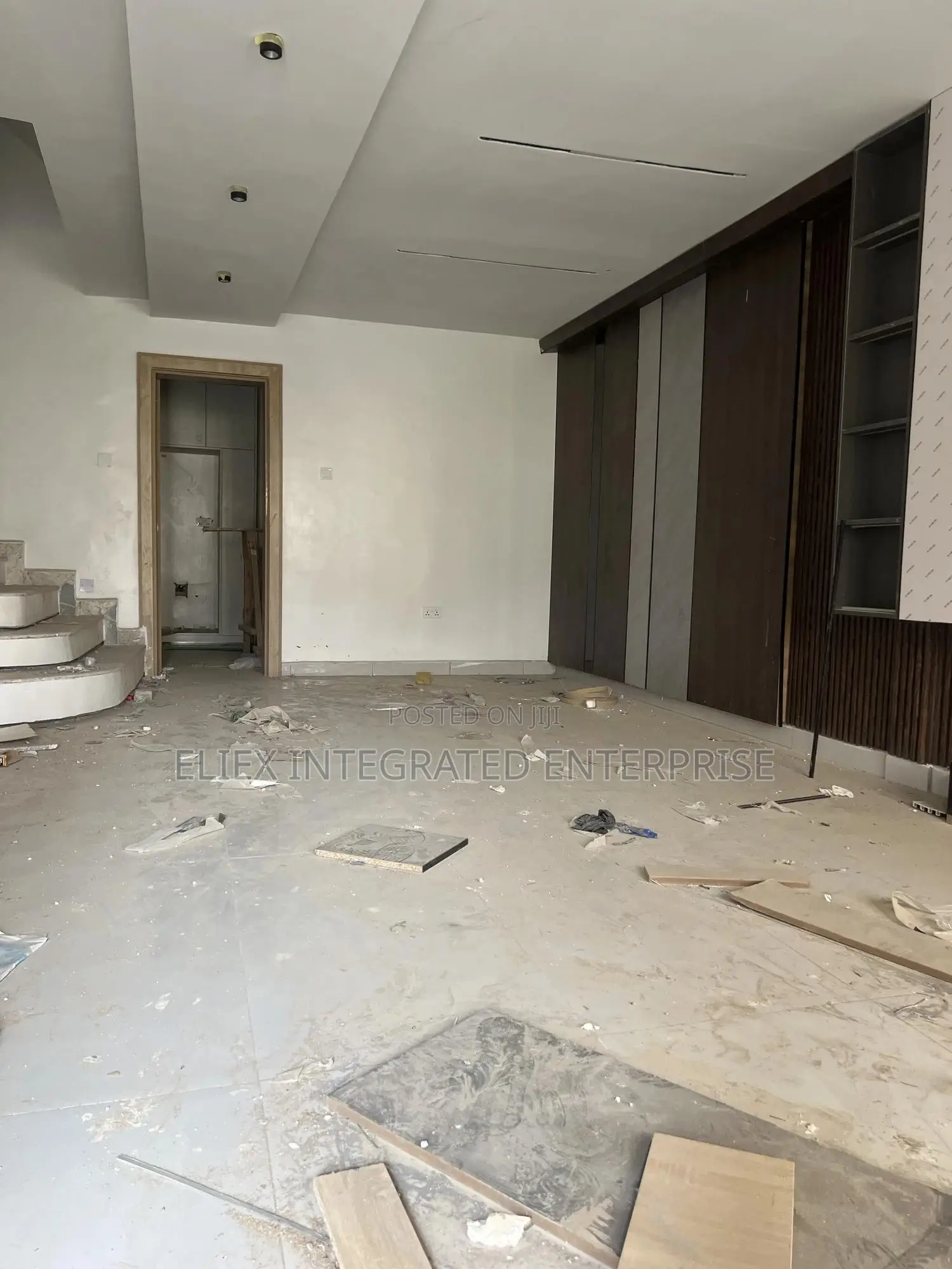 5bdrm Townhouse / Terrace in Asokoro Main for rent