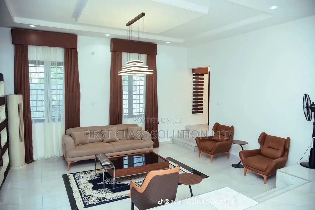 Exquisite Luxury 3 Bedroom Bungalow