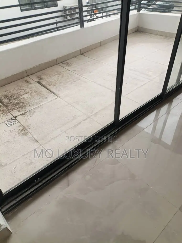 3bdrm Apartment in Lekki Phase 1 for rent