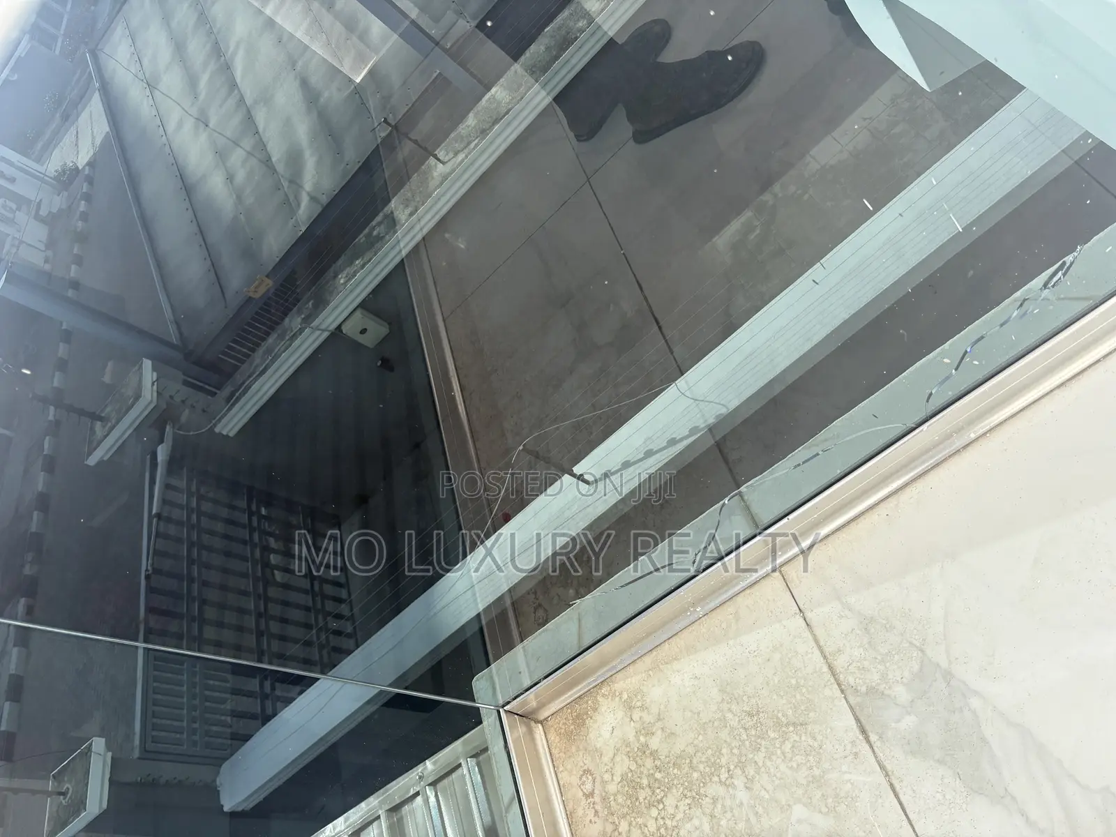 3bdrm Apartment in Lekki Phase 1 for rent