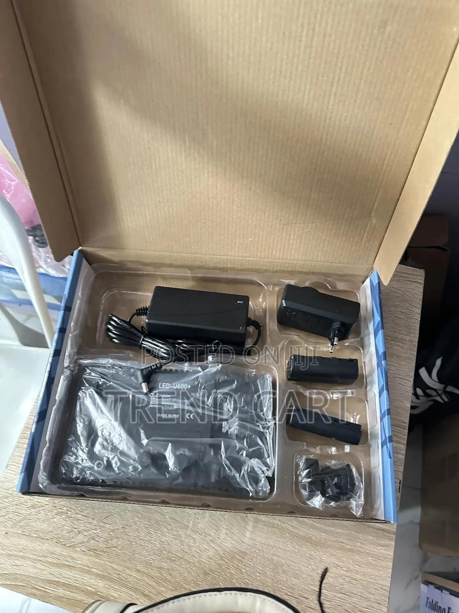 Led 600 Tripod