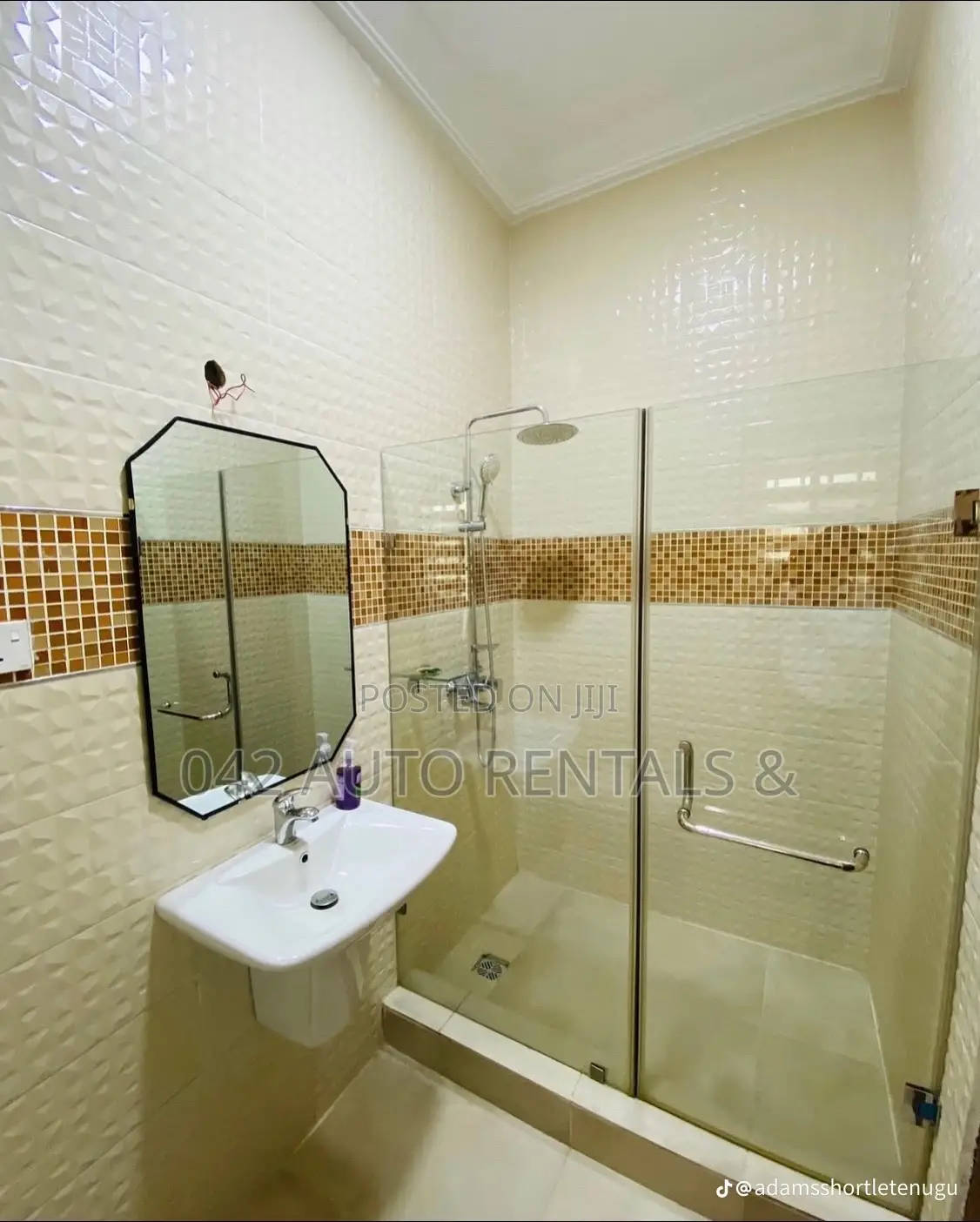 Beautiful 3 Bedroom Bungalow Private Compound