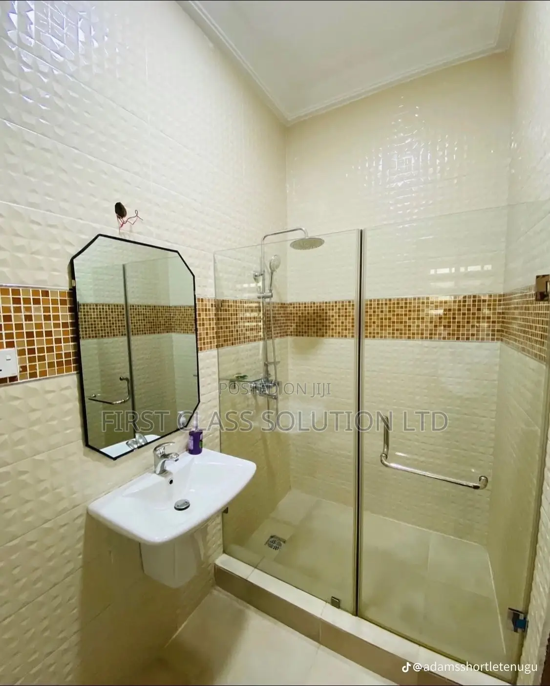 Beautiful 3 Bedroom Bungalow Private Compound