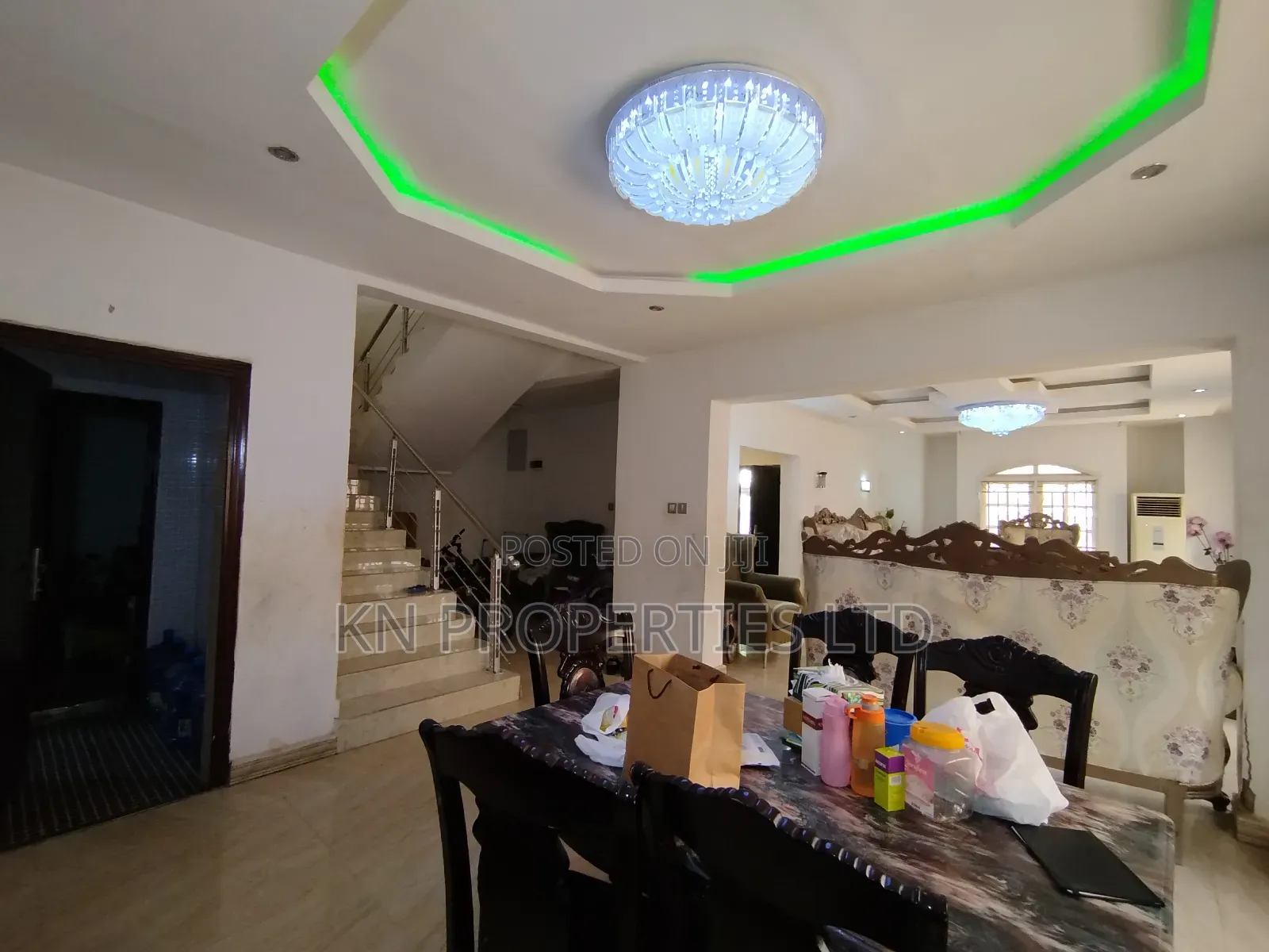 5bdrm Townhouse / Terrace in Gusape, Guzape District for rent