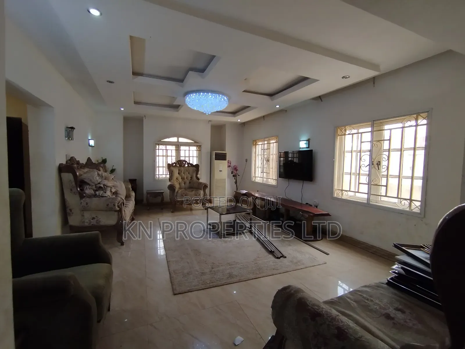 5bdrm Townhouse / Terrace in Gusape, Guzape District for rent