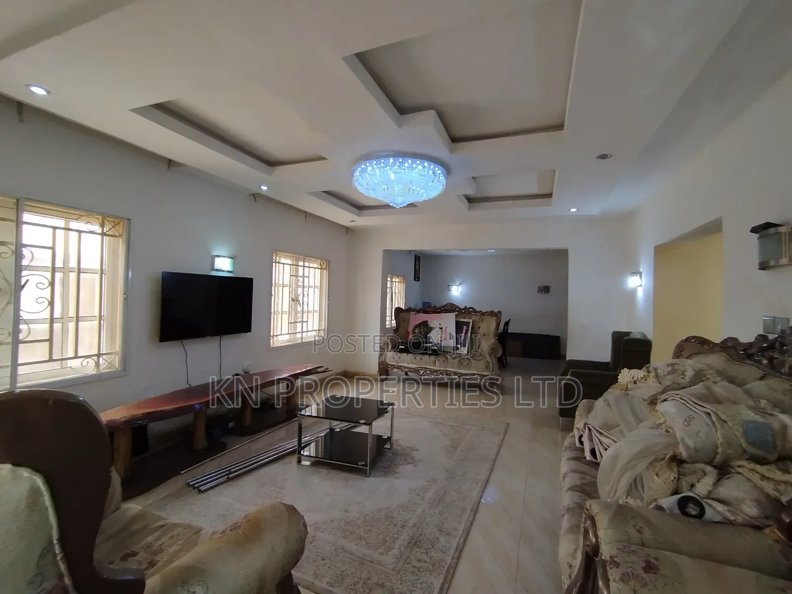 5bdrm Townhouse / Terrace in Gusape, Guzape District for rent
