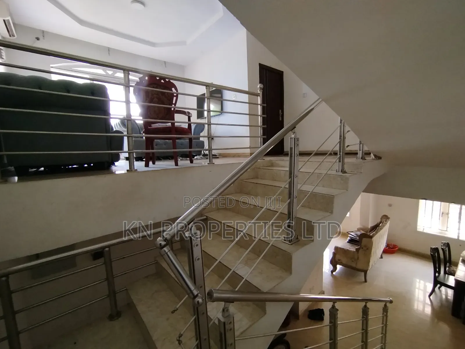 5bdrm Townhouse / Terrace in Gusape, Guzape District for rent