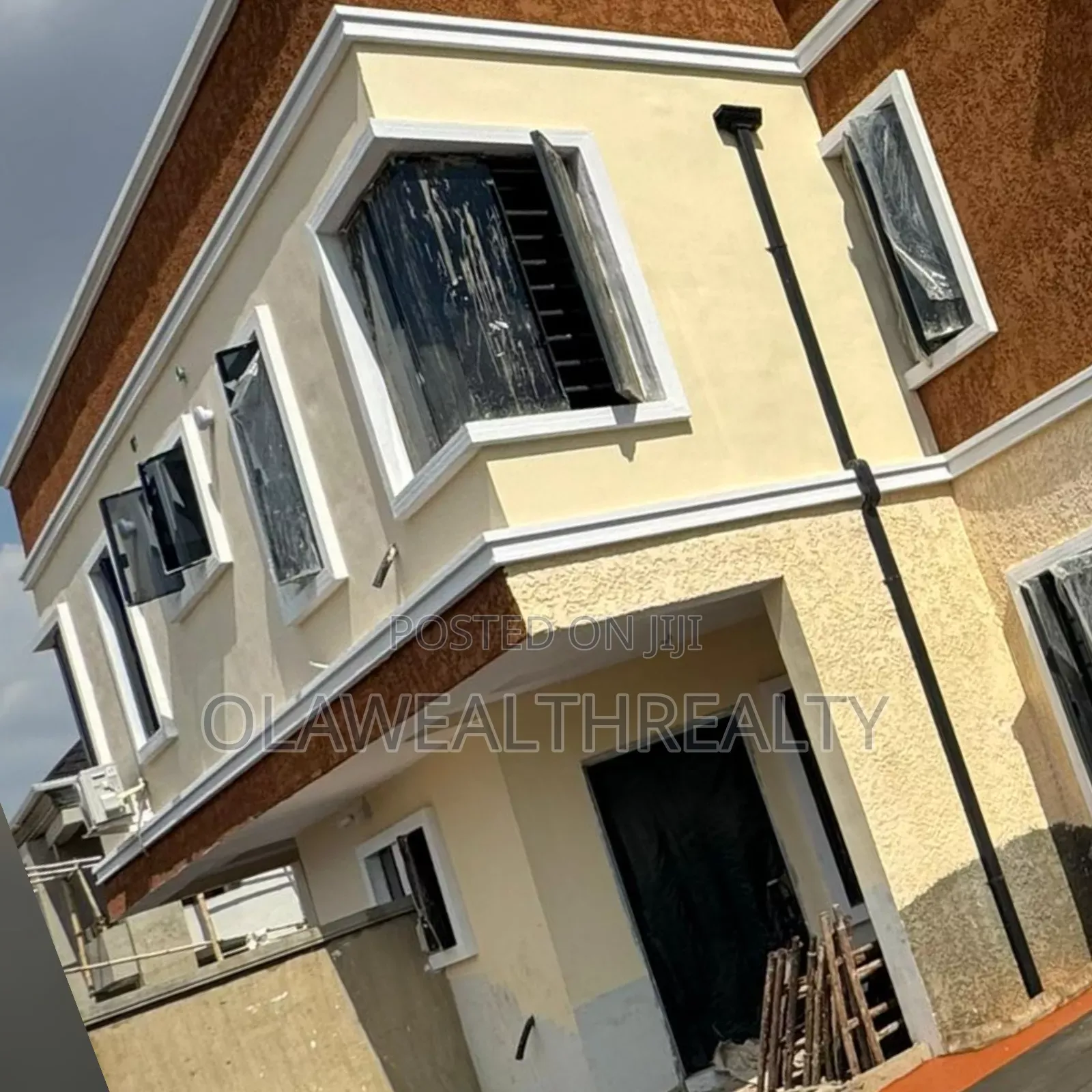 4bdrm Duplex in Carlton Gate Estate, Ibadan for sale