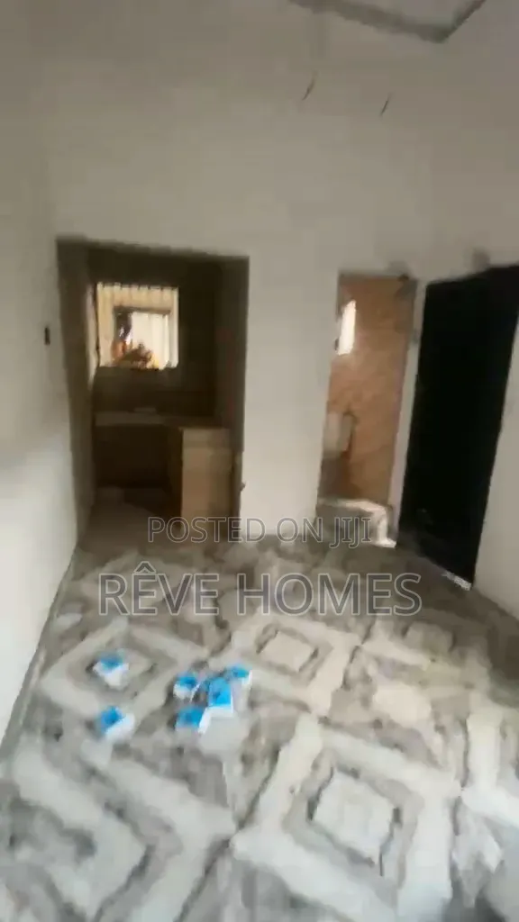 Studio Apartment in Williams, New Garage / Gbagada for rent