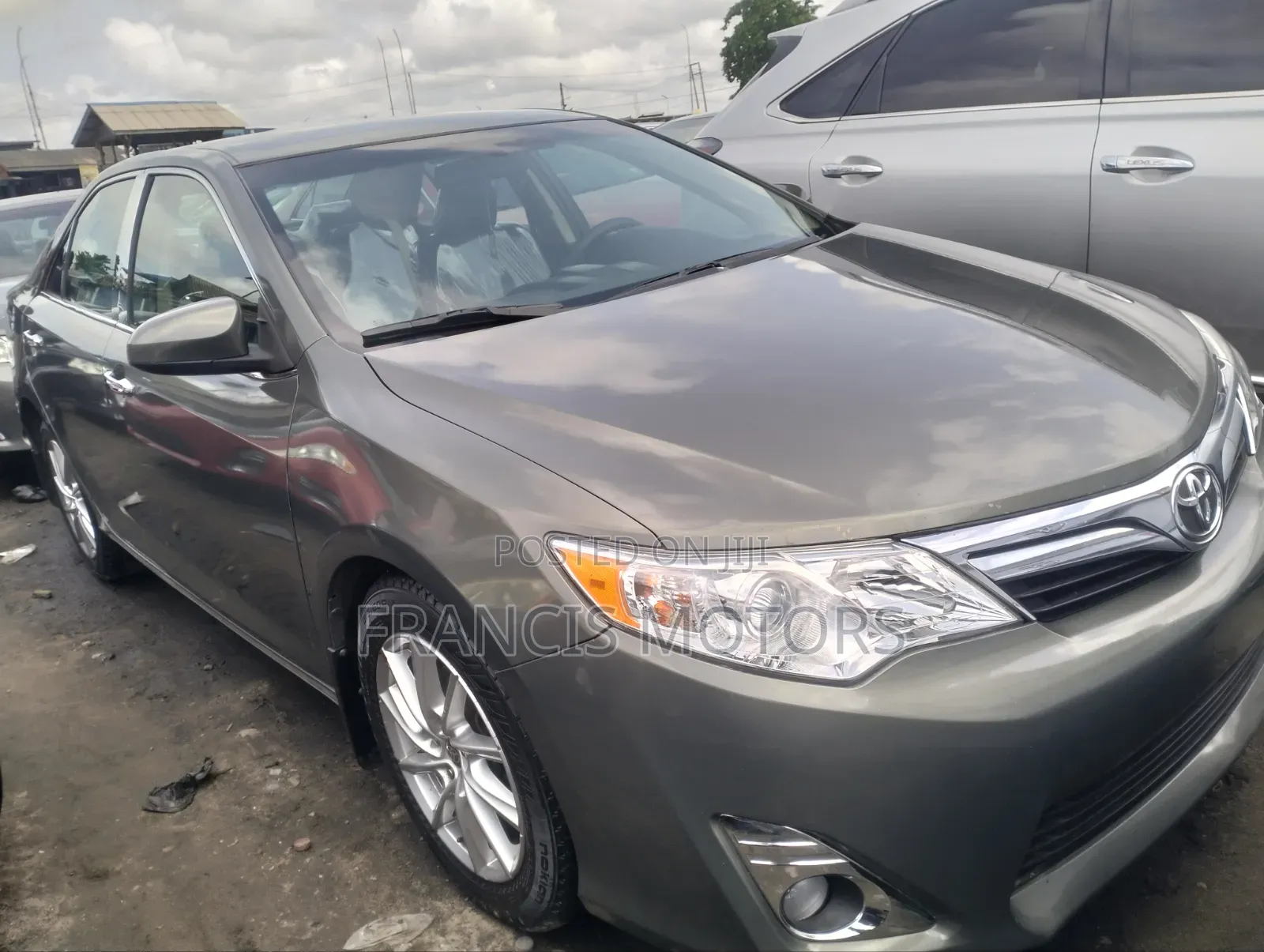 Toyota Camry LE 4dr Sedan (2.5L 4cyl 6A) 2013 Gray
