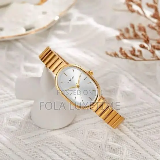 Naidu Female Wristwatch