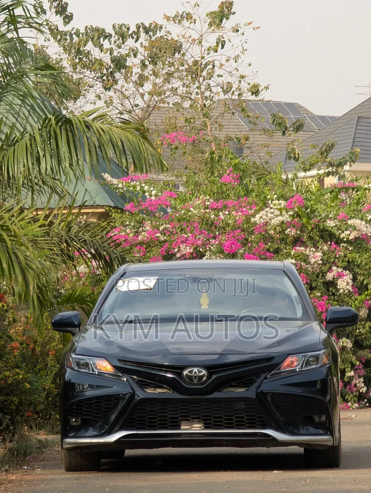 Toyota Camry SE FWD 2020 Blue