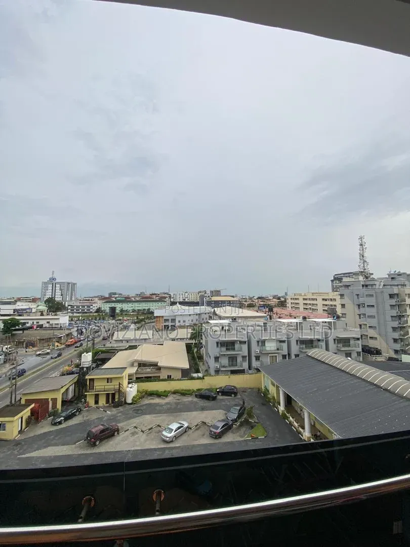 Furnished 2bdrm Apartment in Lekki Phase 1 for rent