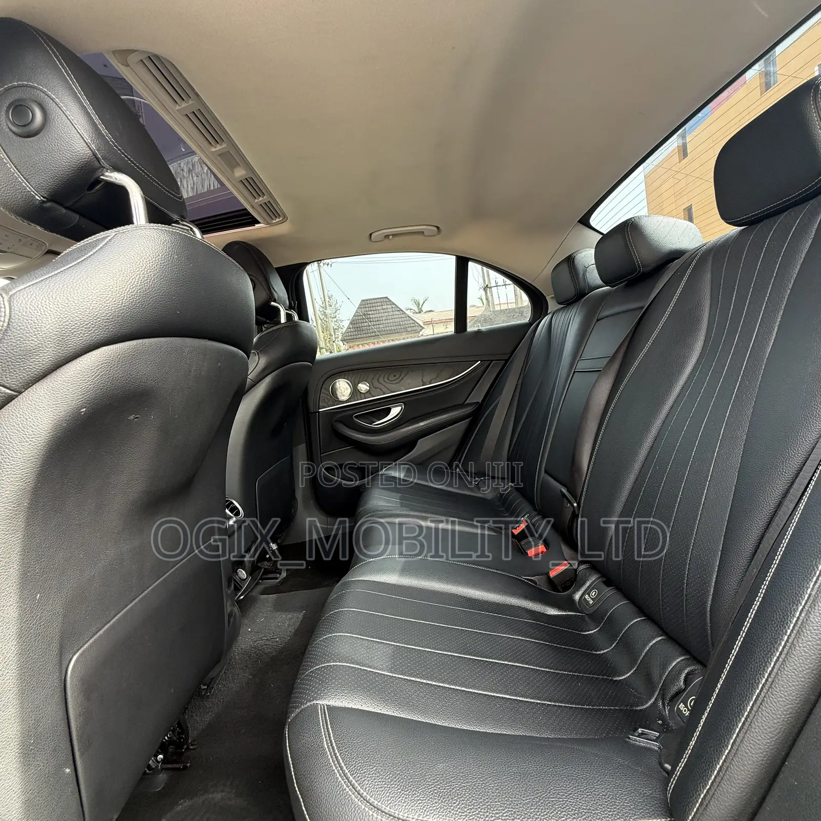 Mercedes-Benz E300 2017 Silver
