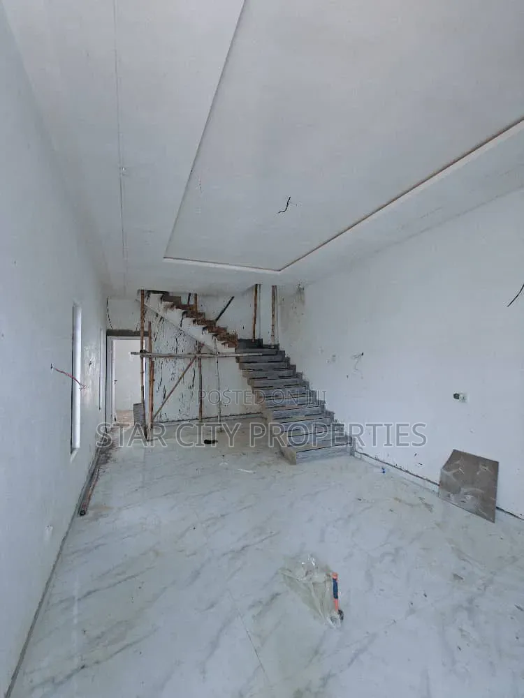 5bdrm Duplex in Opic, Isheri North for rent