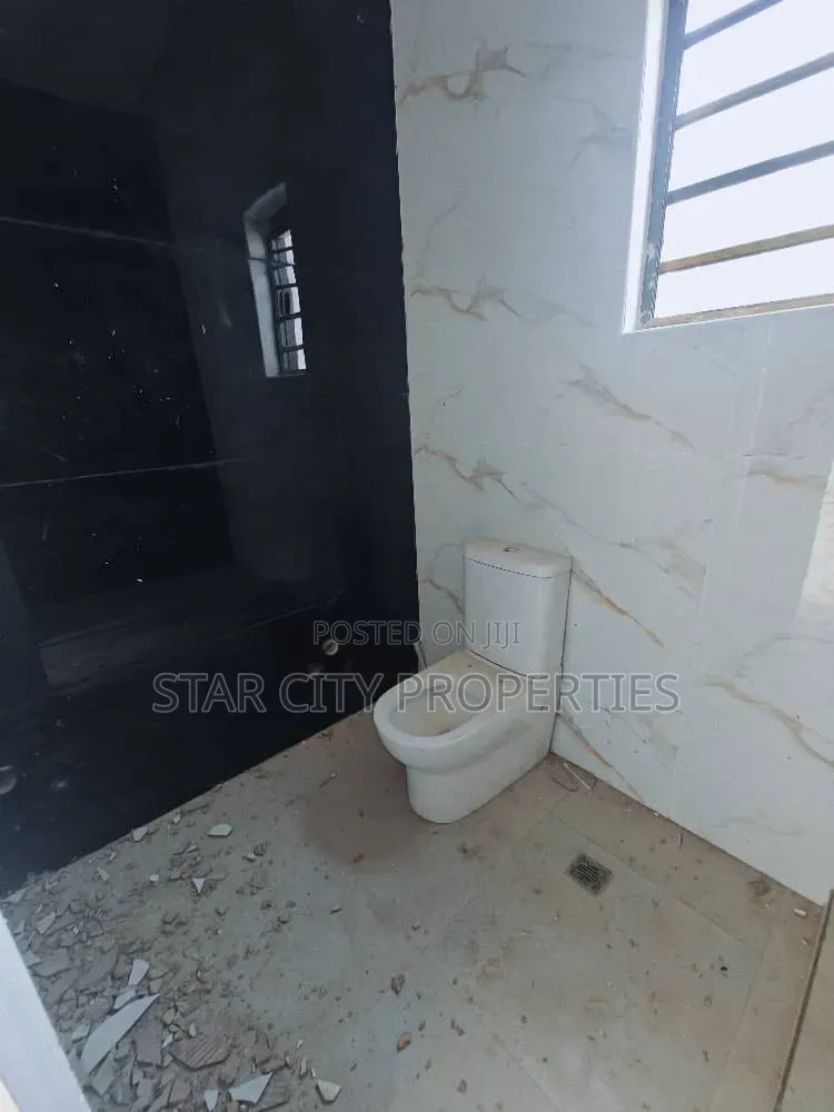 5bdrm Duplex in Opic, Isheri North for rent
