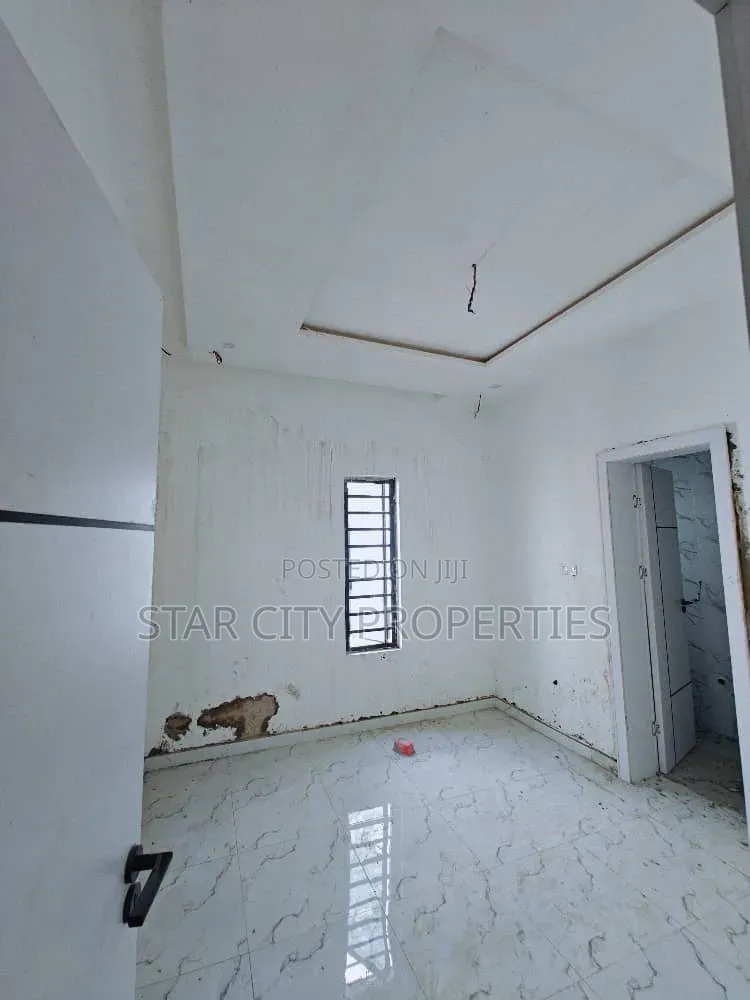 5bdrm Duplex in Opic, Isheri North for rent