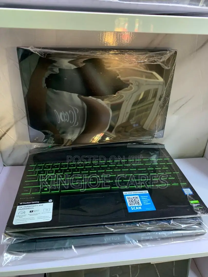 Laptop HP Pavilion Gaming Laptop 15-dk2xxx 16GB Intel Core i5 SSD 256GB