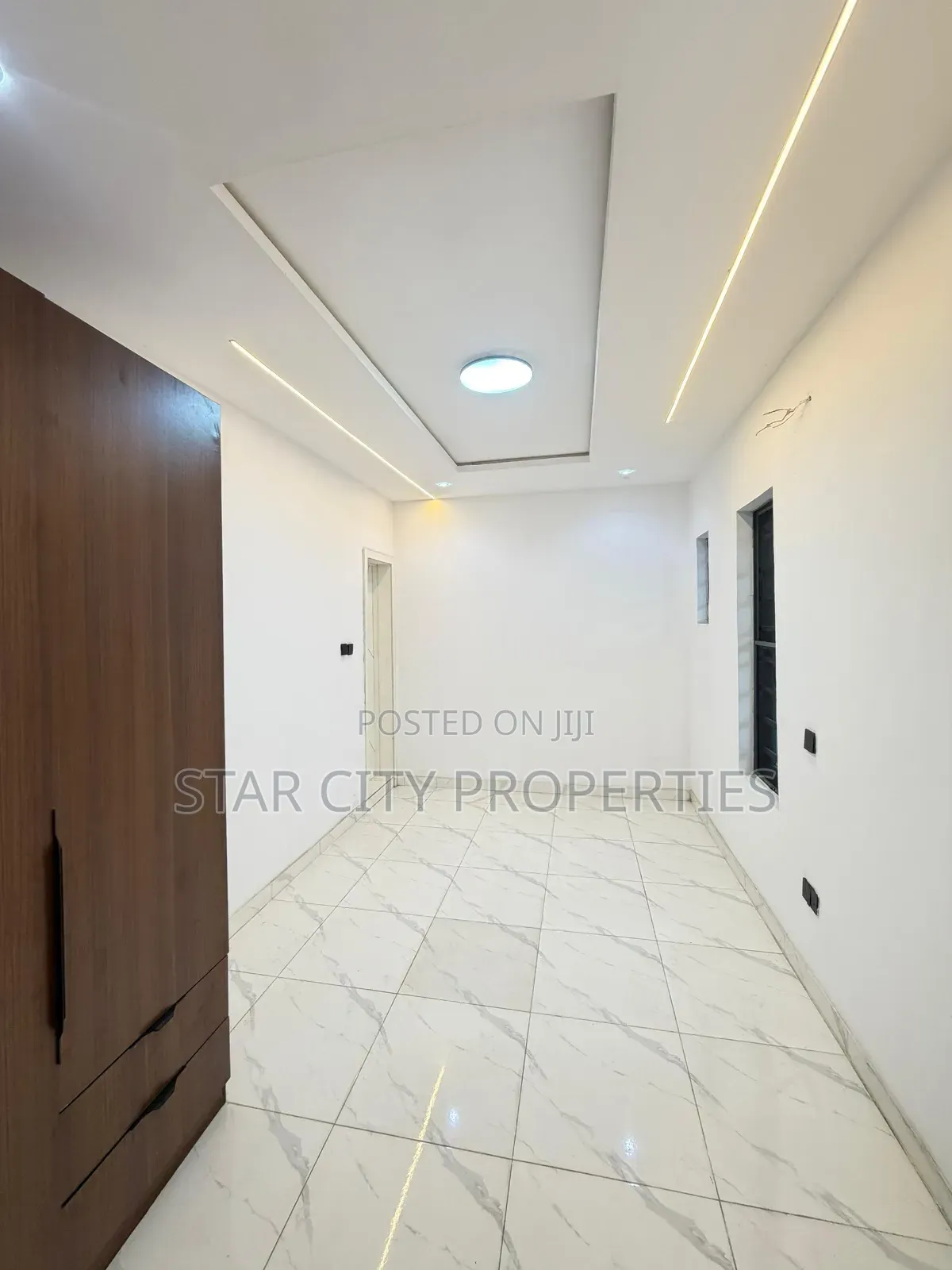 5bdrm Duplex in Omole Ph1 for sale
