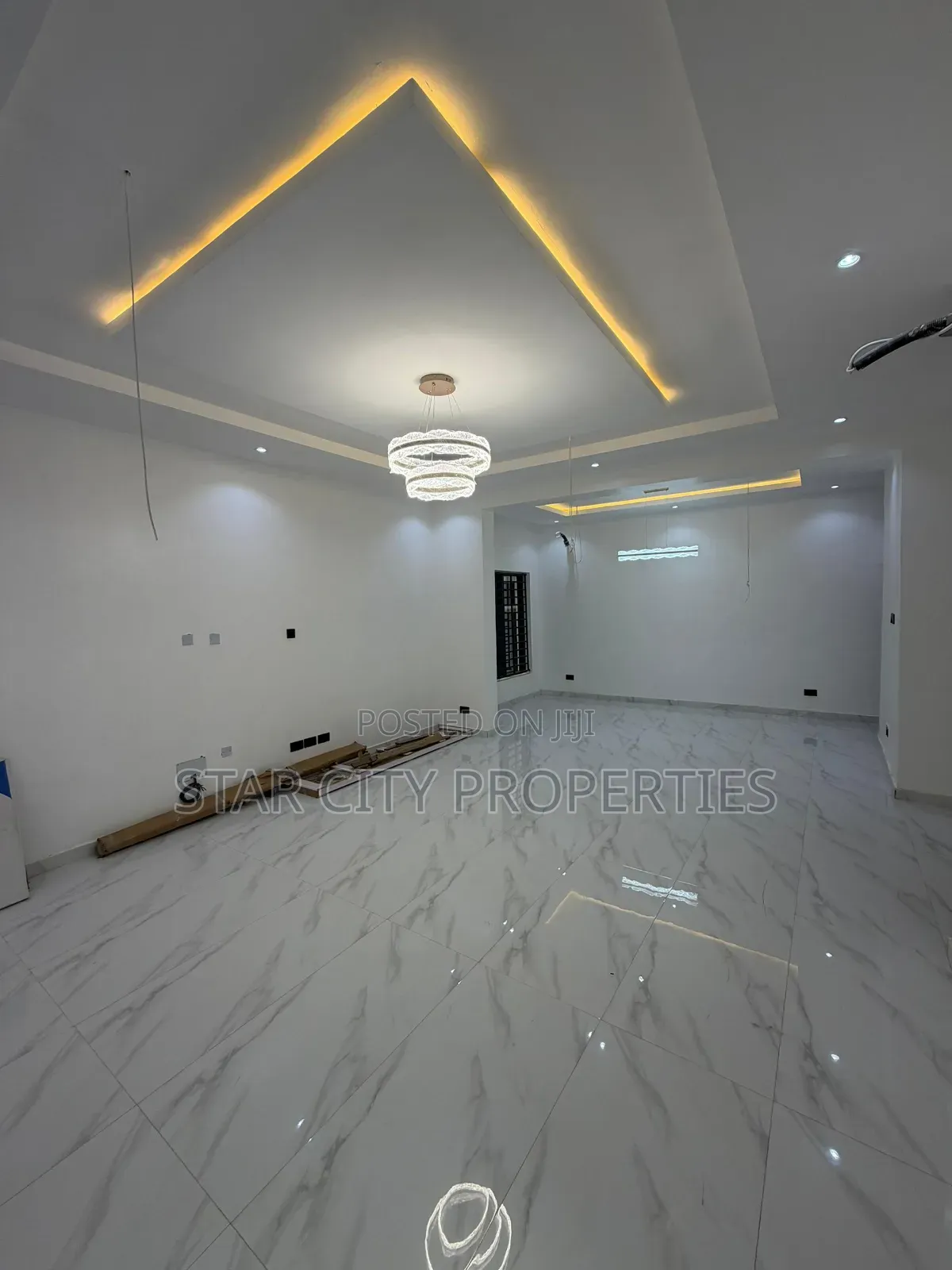 5bdrm Duplex in Omole for sale