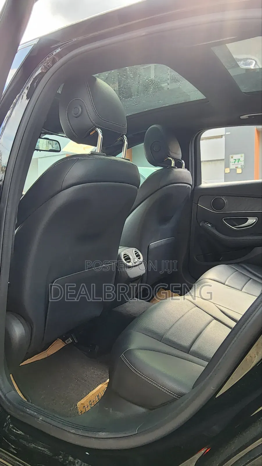Mercedes-Benz C300 Luxury 4dr AWD 4Matic Sedan (2.0L 4cyl 7A) 2015