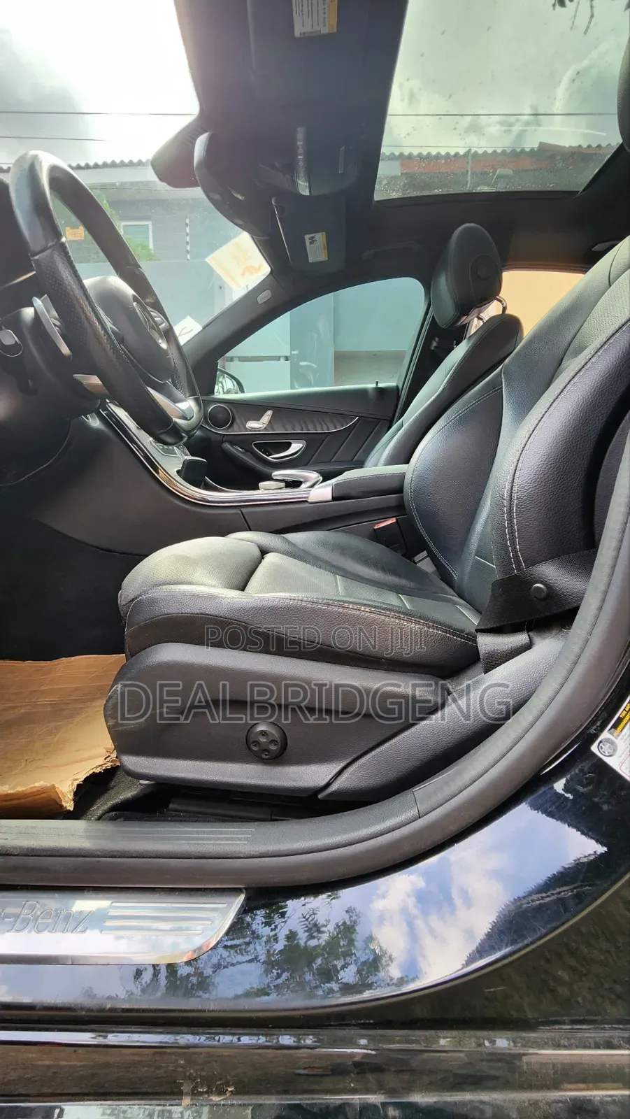 Mercedes-Benz C300 Luxury 4dr AWD 4Matic Sedan (2.0L 4cyl 7A) 2015