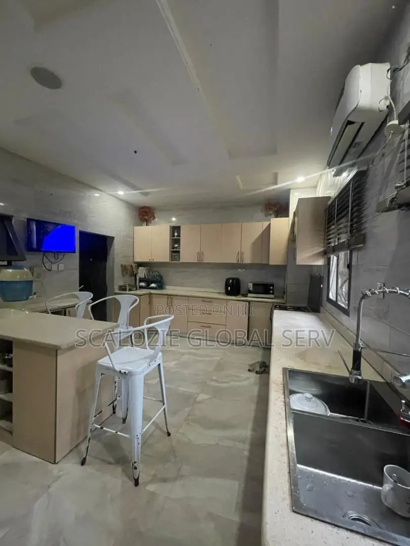 5bdrm Duplex in Majesty Estate, Nta for sale