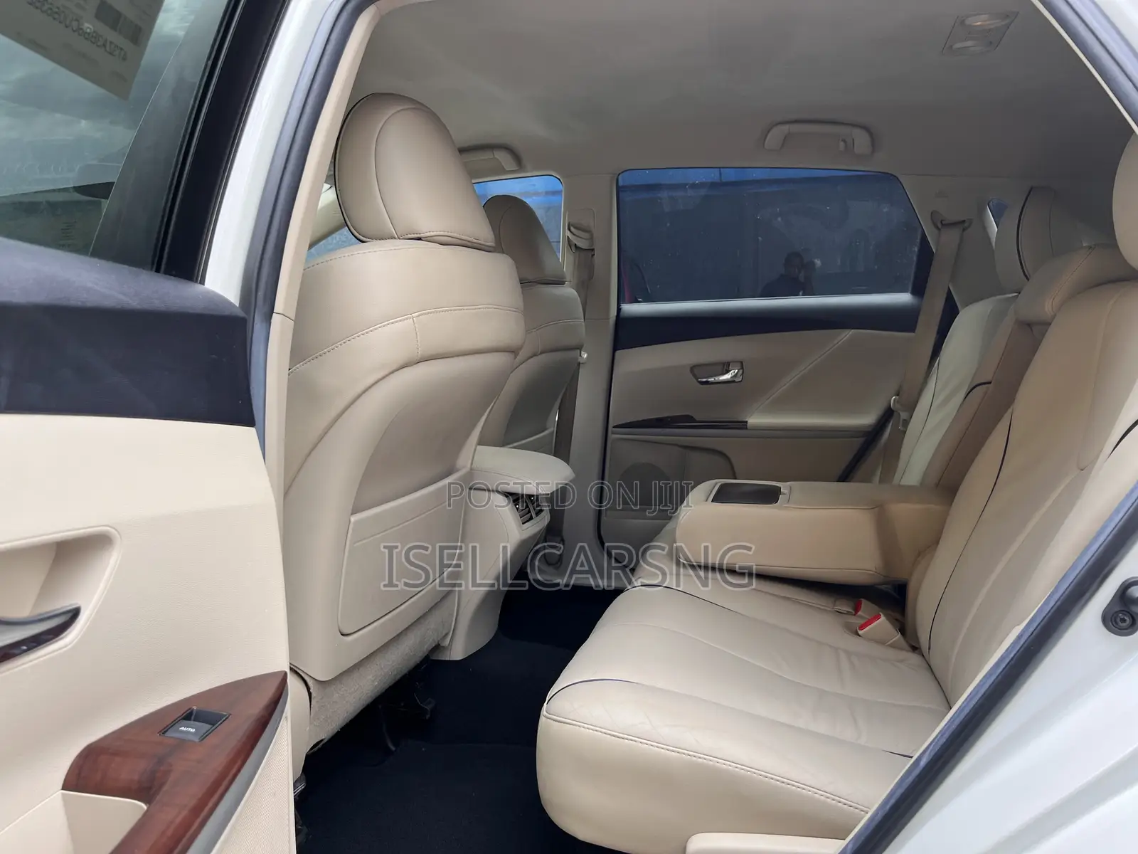 Toyota Venza XLE 2012 White