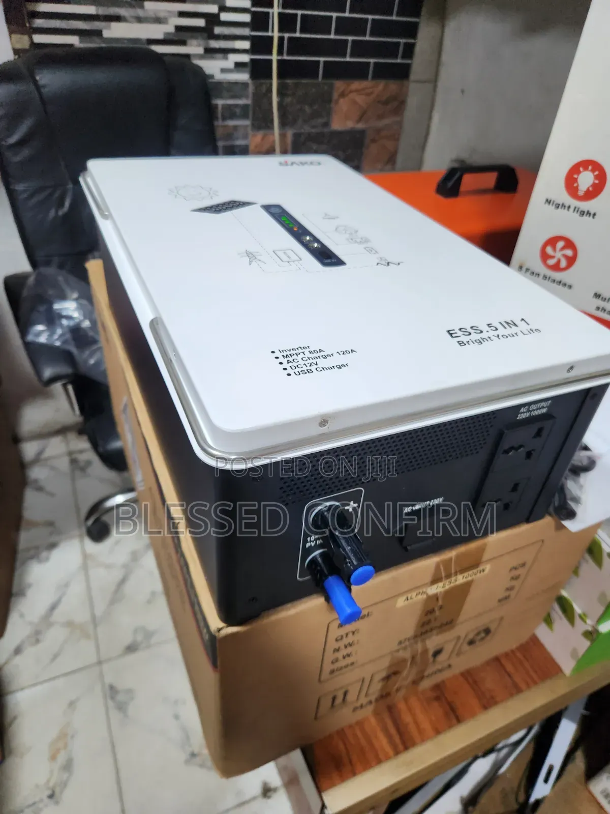 Powerful 2kwh All in One Solar Generator With 600w Solar Panel