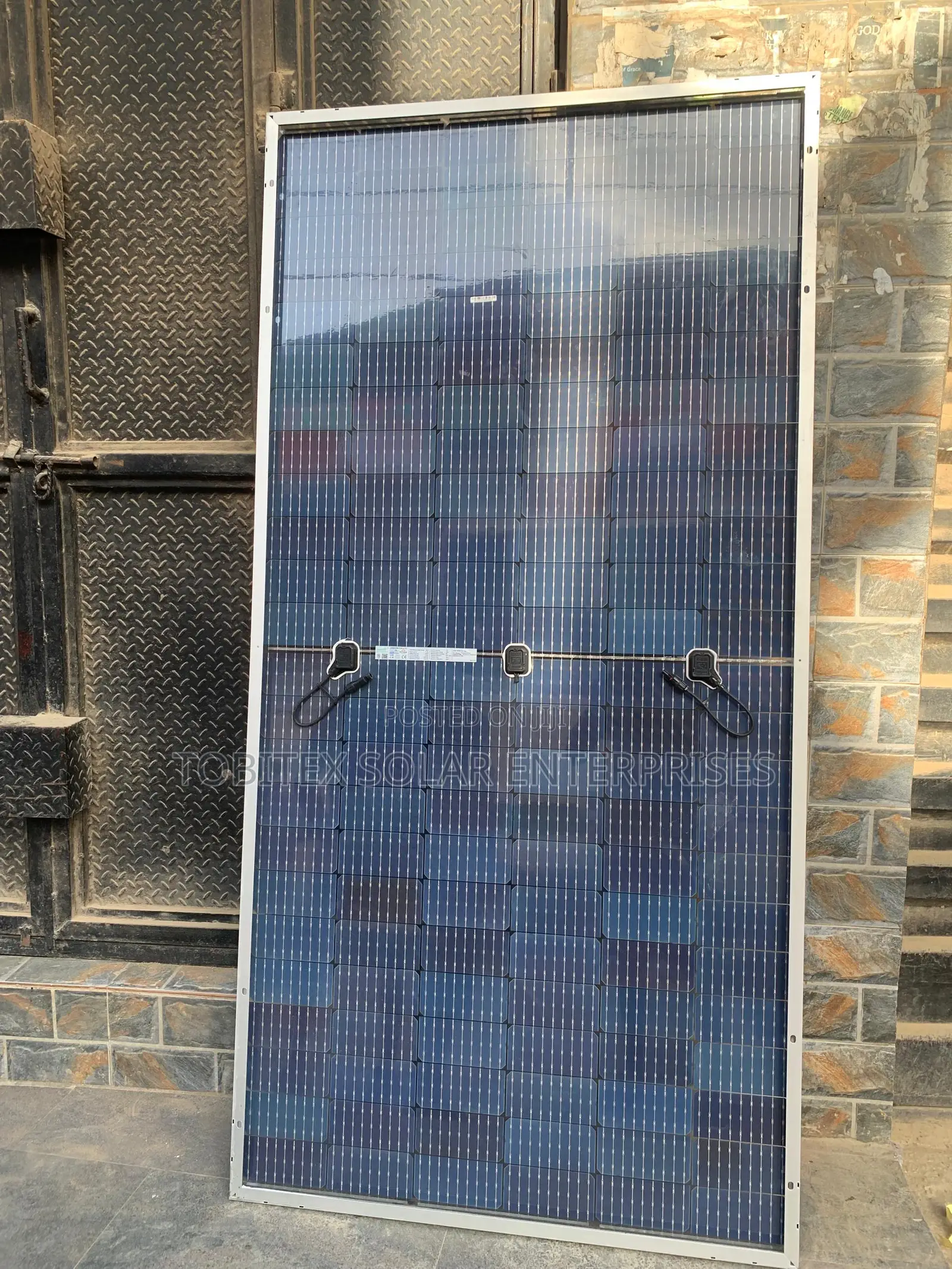Jinko Solar Panels 685watts