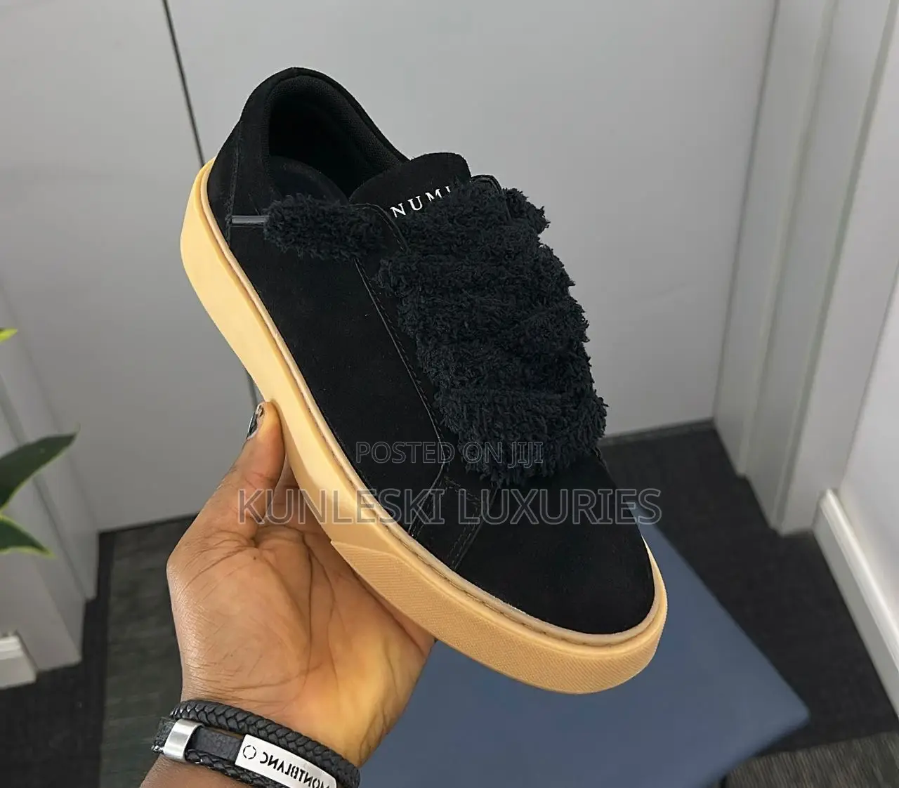 Original 2026 Numeris Signet Onyx Sneakers