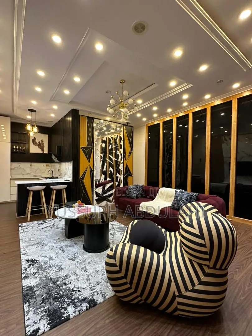 1 Bedroom Chevron