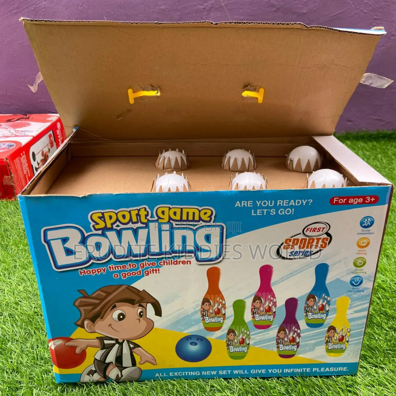 Large Expression Bowling Set