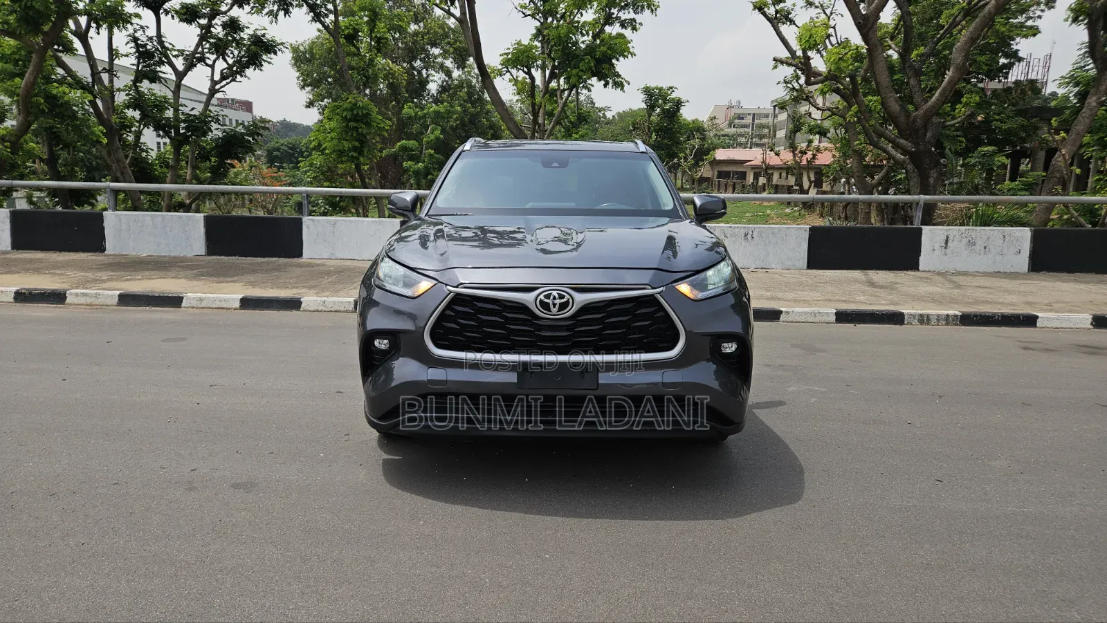 Toyota Highlander XLE AWD 2020 Gray