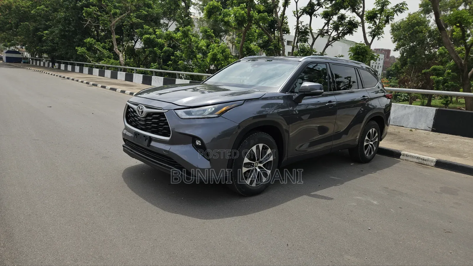 Toyota Highlander XLE AWD 2020 Gray