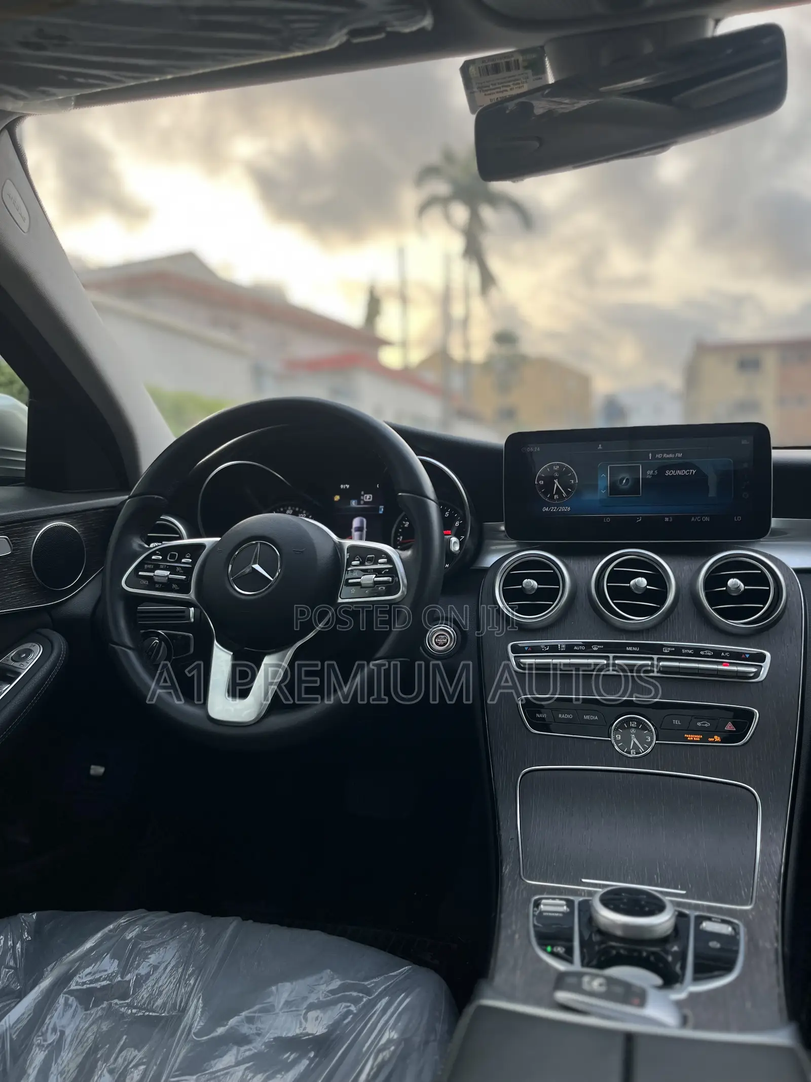 Mercedes-Benz C300 2020 Silver