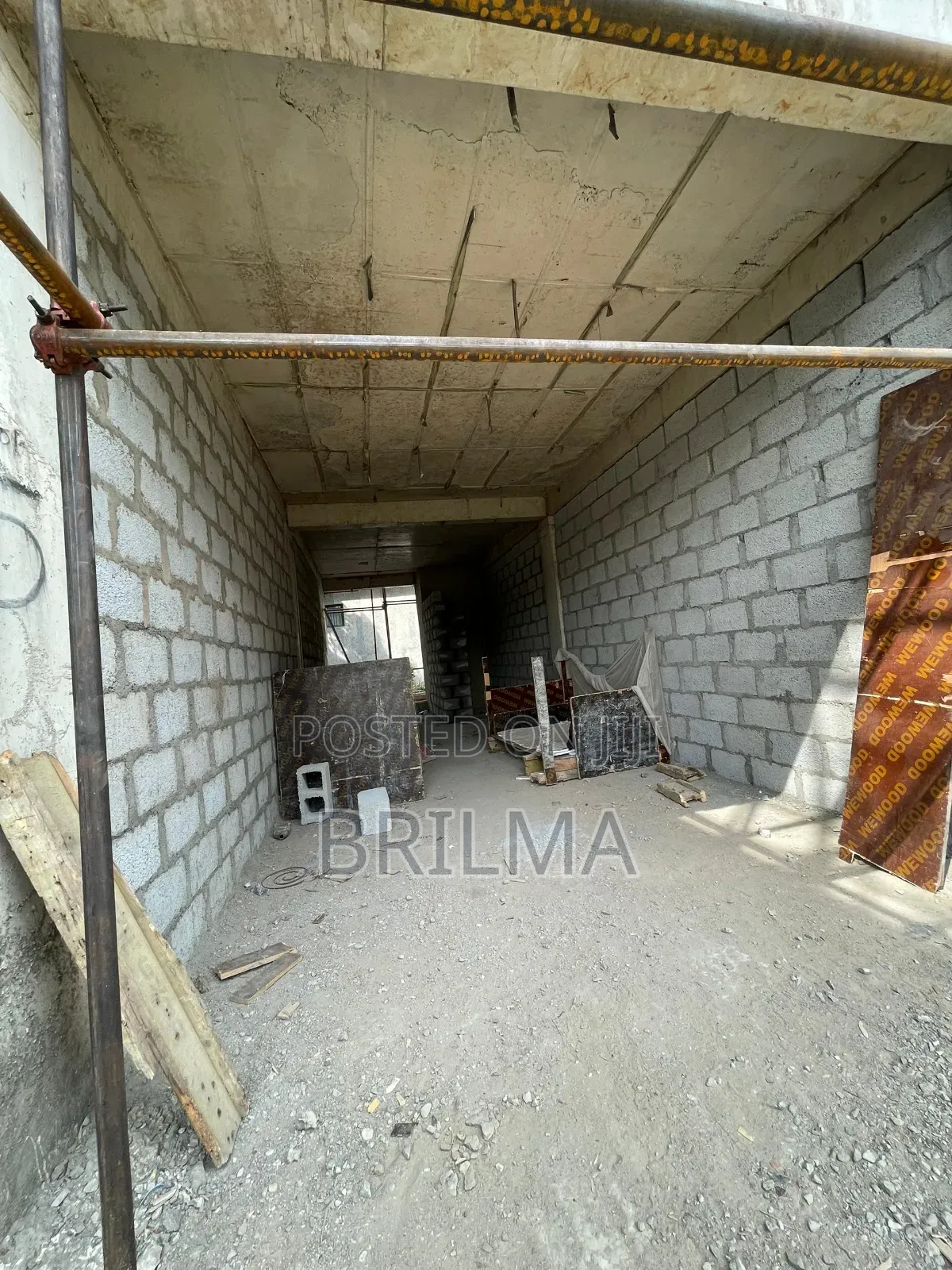 Office/Shop Space in Wuse 2 for Rent