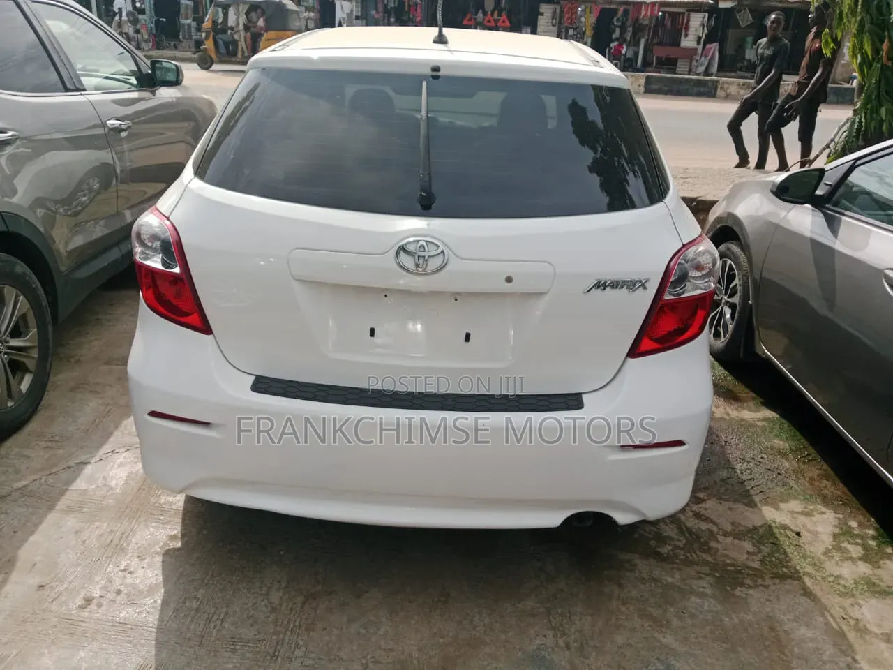 Toyota Matrix L Hatchback FWD (1.8L 4cyl) 2014 Silver