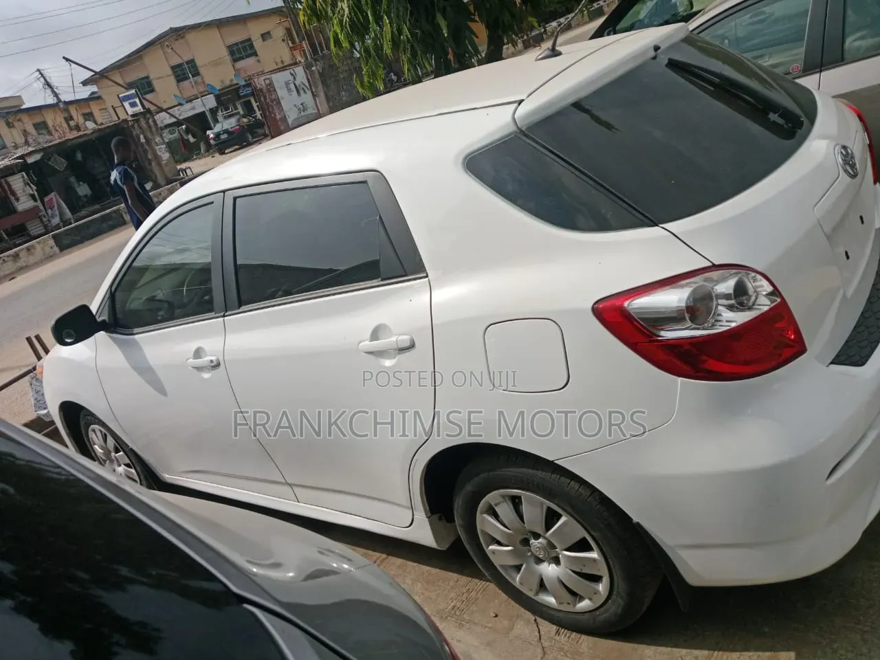 Toyota Matrix L Hatchback FWD (1.8L 4cyl) 2014 Silver