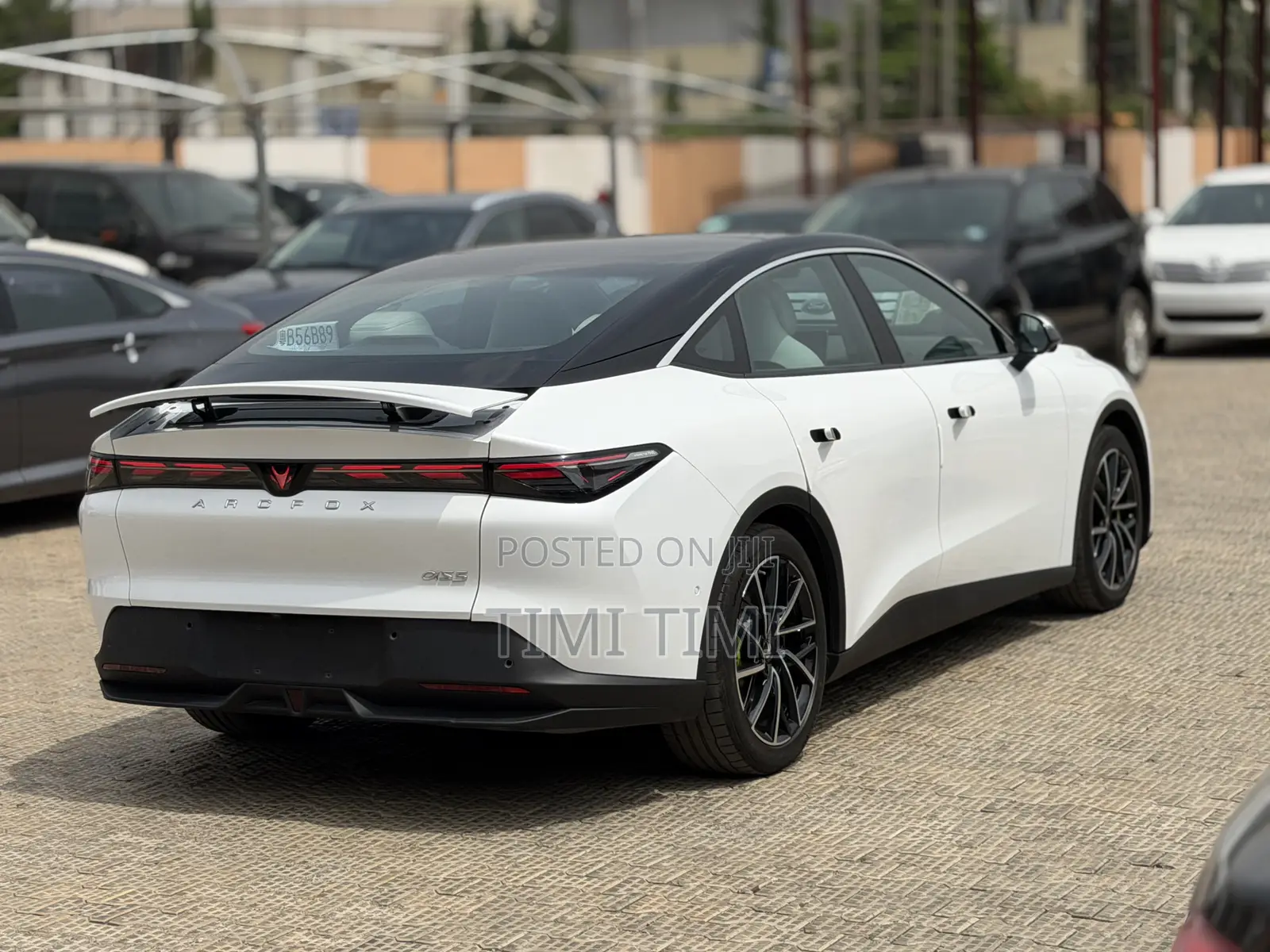 New Arcfox alphaS5 530hp AWD 2025 White