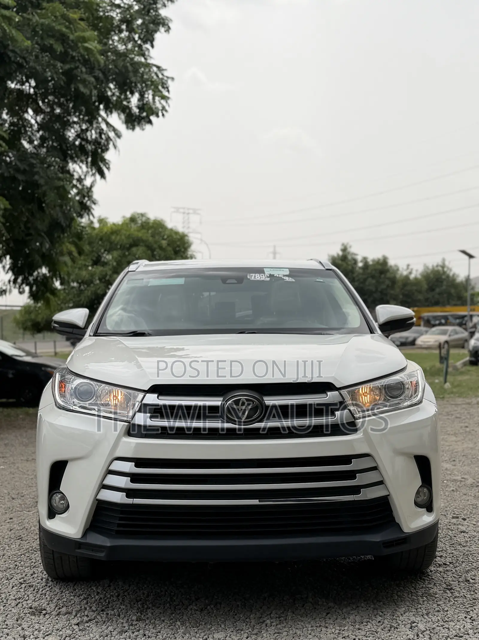 Toyota Highlander XLE 4x2 V6 (3.5L 6cyl 8A) 2017 White