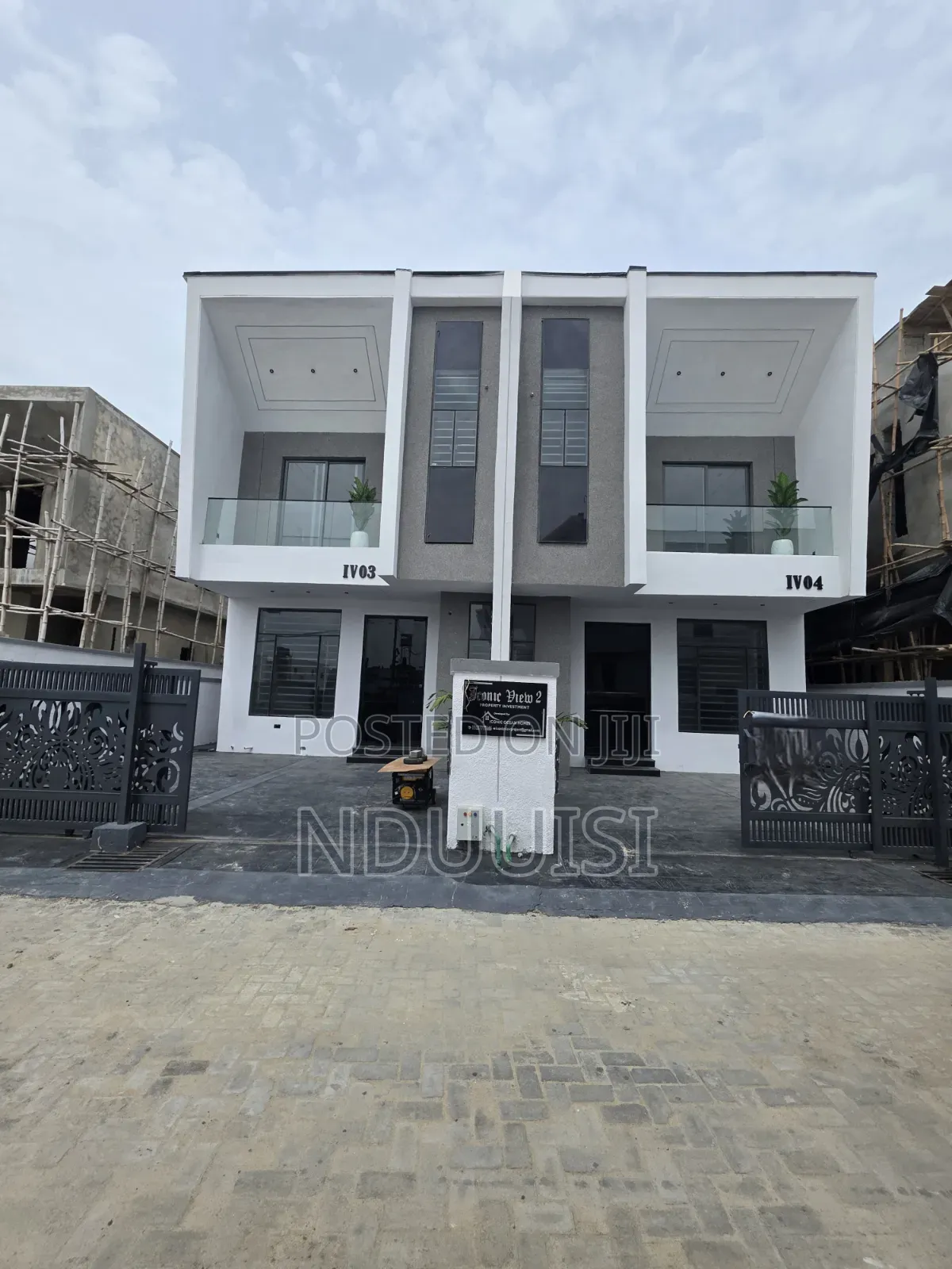 4bdrm Duplex in Ikota for sale