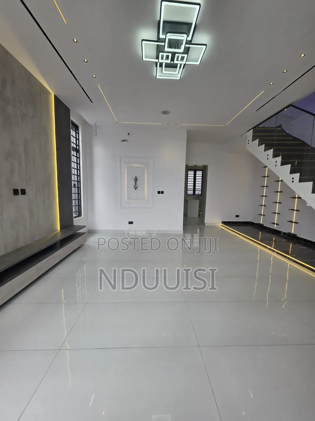 4bdrm Duplex in Ikota for sale
