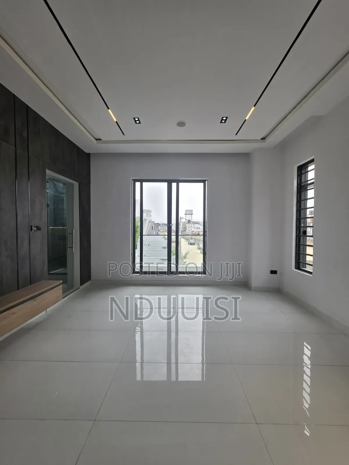 4bdrm Duplex in Ikota for sale