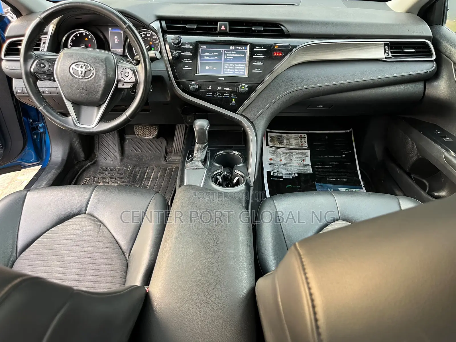 Toyota Camry SE FWD 2020 Blue