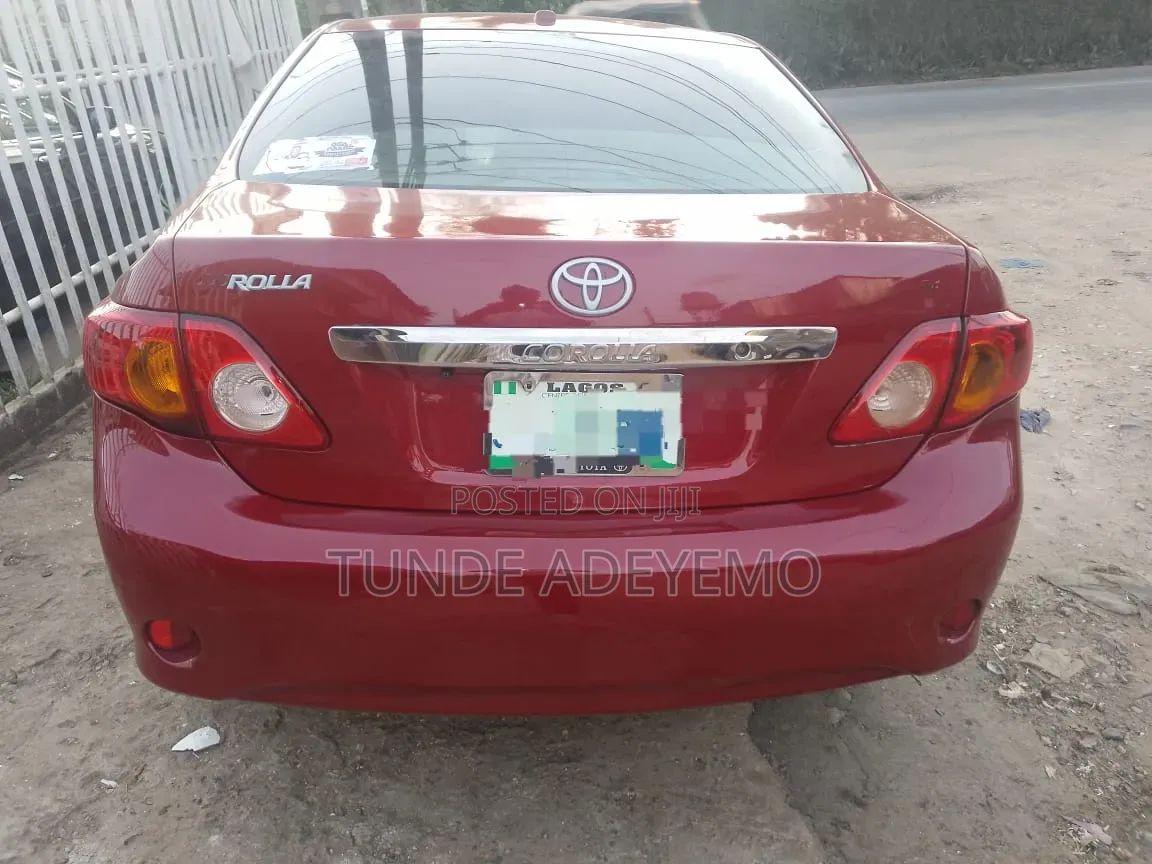 Toyota Corolla 2010 Red